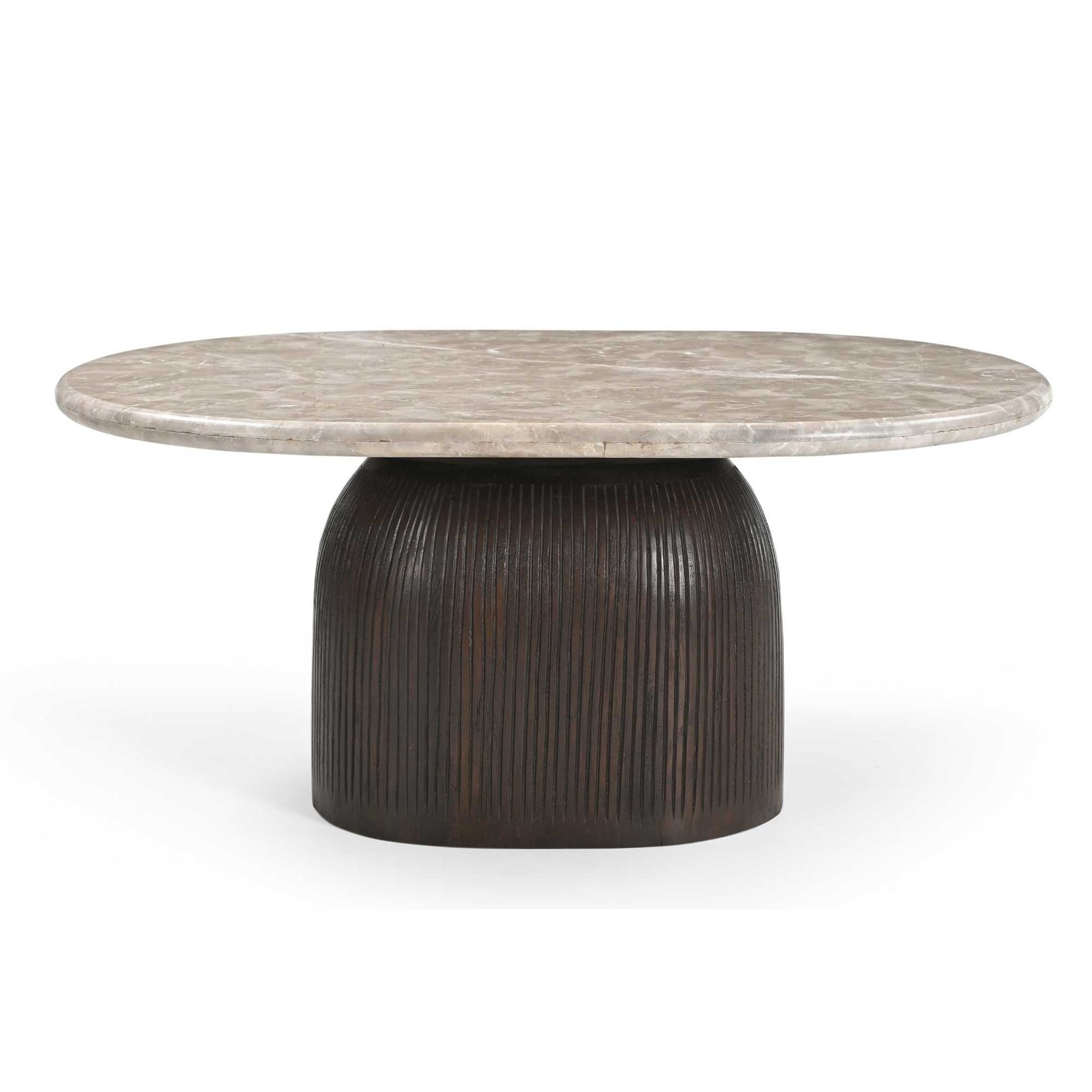 Ronde salontafel met licht marmeren blad en donker geribbelde poot met brede voet