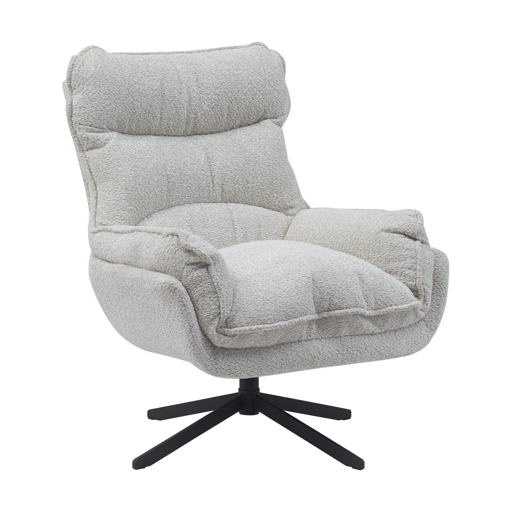 Draaifauteuil in gebroken wit met hoge rug, brede armleuningen en zwarte stervoet.