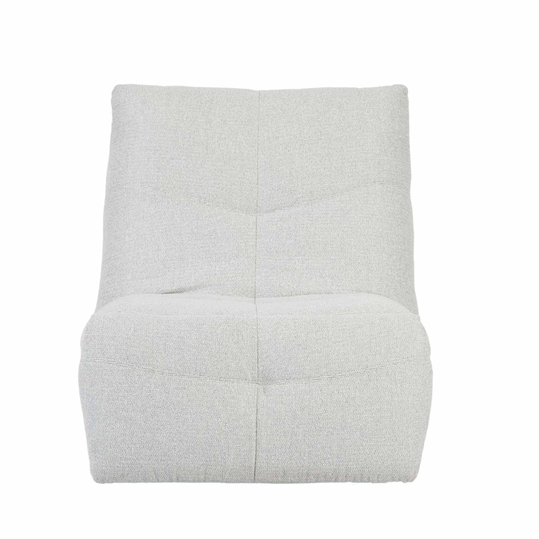 Lichtgrijze relaxfauteuil rugleuning en zitkussen, volledig in beeld