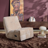 Beige relaxfauteuil met opklapbare armleuningen en zwarte bedieningsknop
