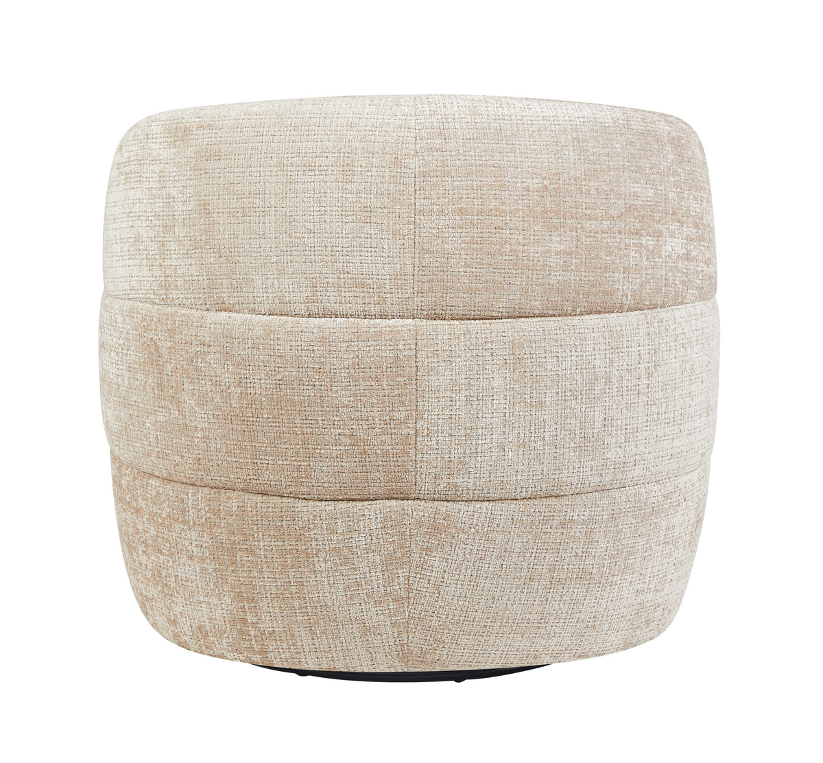 Beige fauteuil met hoge ronde rug en horizontale naden in geweven stof