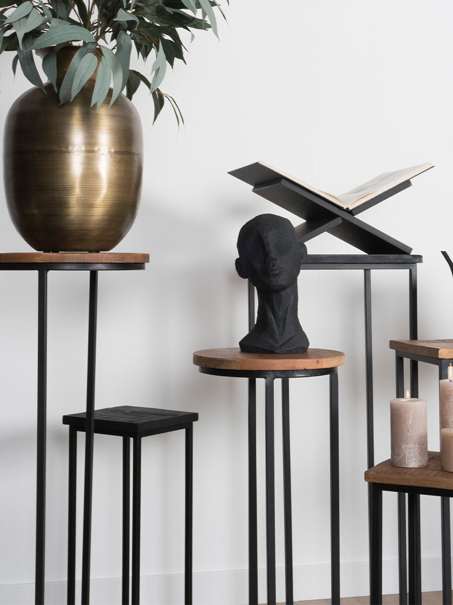 Plantentafels met bruin mangohout blad en zwarte staanders in set
